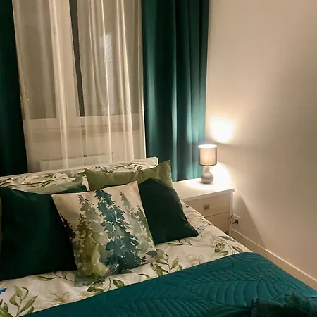Chillout Airport Kl33 - Air Condition & Free Parking Apartmán *