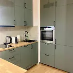 Appartement Chillout Airport Kl33 - Air Condition & Free Parking *