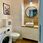 Chillout Airport Kl33 - Air Condition & Free Parking Appartement
