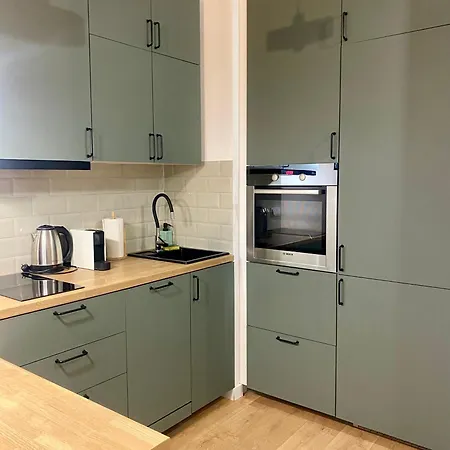 Apartmán Chillout Airport Kl33 - Air Condition & Free Parking *