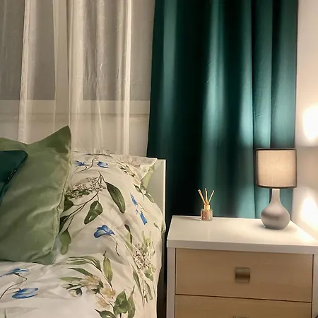 Chillout Airport Kl33 - Air Condition & Free Parking