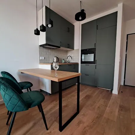 Chillout Airport Kl33 - Air Condition & Free Parking Διαμέρισμα *