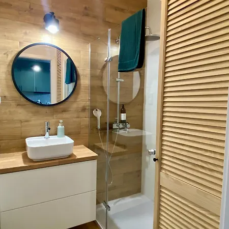 Chillout Airport Kl33 - Air Condition & Free Parking Διαμέρισμα