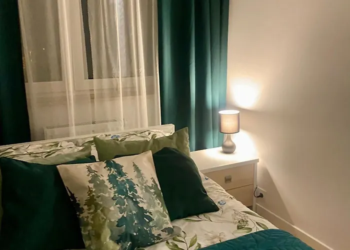 Chillout Airport Kl33 - Air Condition & Free Parking Lejlighed *